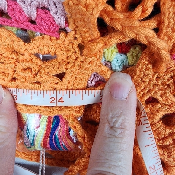 NWT Lovers + Friends Over The Rainbow Crochet Crop Top Size Small - Picture 4 of 7